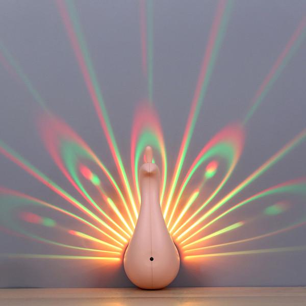 2018 Wholesale Remote Peacock Lamp Romantic LED Peacock Projector Light
