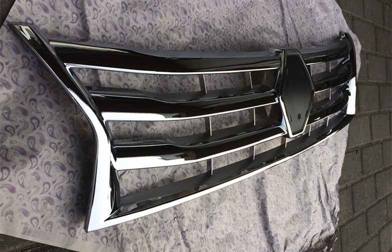 Передняя гоночная решетка OE для Renault Duster 2010 - 2015, модифицированная решетка Dacia Duster