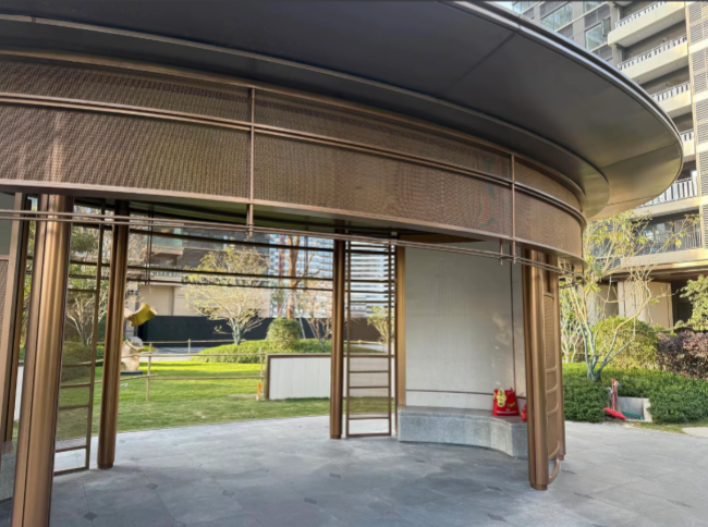 Heavy Duty Wire Mesh Room Divider Secure Transparent Partition Solution