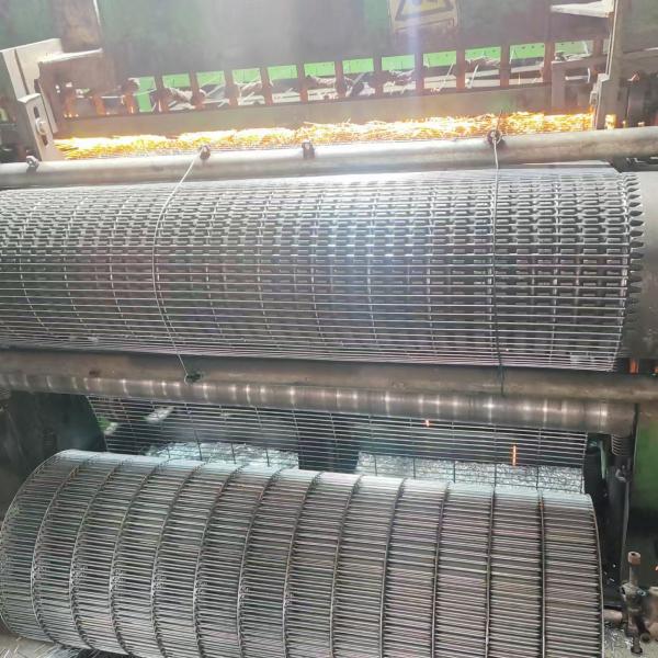 Electric Galvanized  Roll type Welded Wire Mesh Square hole Rectangle hole