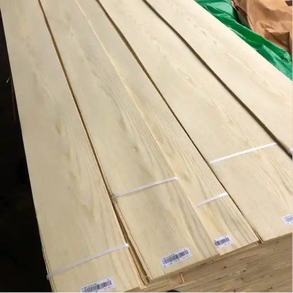 Hoja de carilla de madera de ceniza blanca natural para muebles, puertas y gabinetes