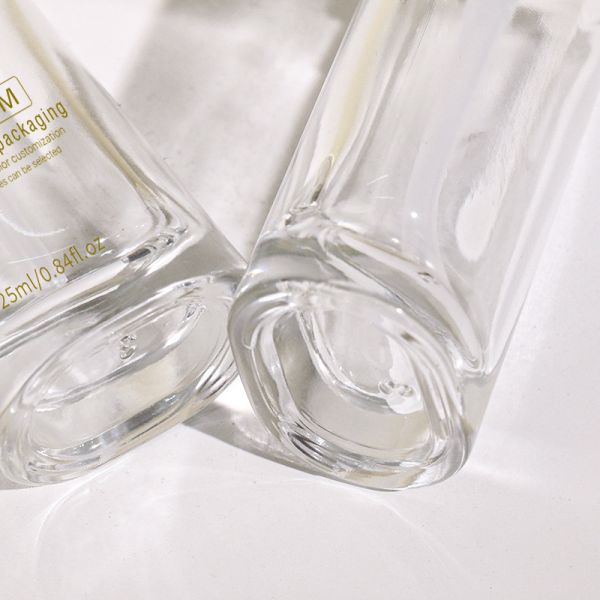 Serum Dropper Bottles glass packaging solutions designed to protect and dispense liquid serums and cosmetic products efficiently