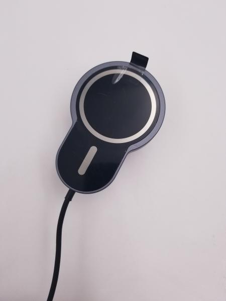Aluminum 15w 9V2.22A Qi Magnetic Wireless Charger 8mm Distance