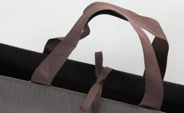 Silk Screen Printing Personalized Paper Bags Formal Wear Suit Luxury Paper Bags