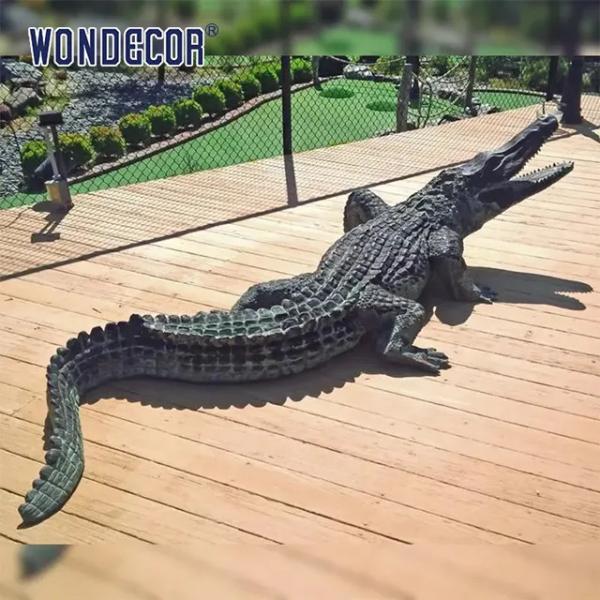скульптура аллигатора выполненного на заказ открытого сада изумляя латунная бросая
