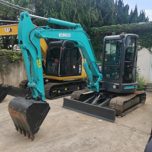 Used Kobelco SK55 Mini Excavator in Shanghai 5000 KG Machine Weight 422 Working Hours