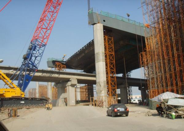 Durable Lattice Boom Swing Hydraulic Crawler Crane QUY450 For Construction