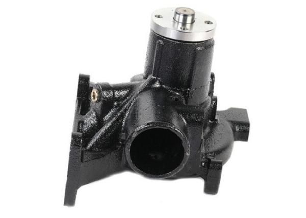 6D22T ME995716 Excavator Water Pump Machinery Engineering Parts