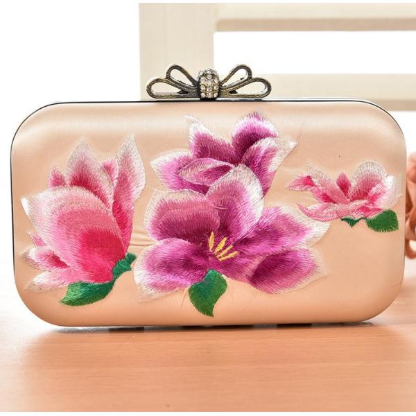 Korean version of the 2016 new women's vintage evening bags hand embroidery silk clutch bag mini-packet