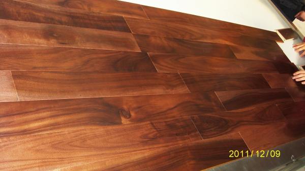 Acacia Solid flooring, Satined Color