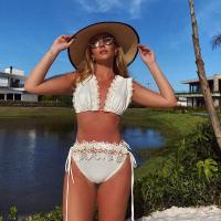 Trajes de natação Halter Bikini com almofada removível para mulheres renda de cor branca