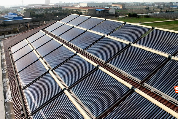 vacuum tube manifold solar collector