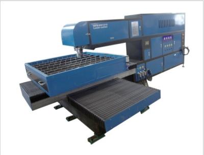 A máquina de corte do laser da versão 400w 600w 800w da parte alta para morre fabricante da placa