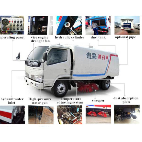 SINOTRUK HOWO 4X2 Road Sweeper Truck 2 Axles For Cleaning Highways / Urban Roads
