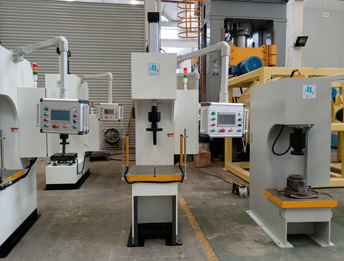 автомобильная промышленность CNC 11KW электрической прессы 750mm сервопривода 10ton