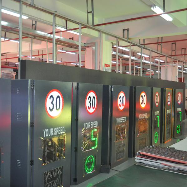Solar Powered Radar Speed Sign with 10000 CD/㎡ Brightness LED Speed Display and 220V AC Input for Traffic Speed Warning