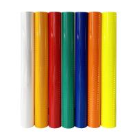 L'utilisation d'un revêtement en PET prismatique réfléchissant à haute visibilité avec des performances de coût élevé