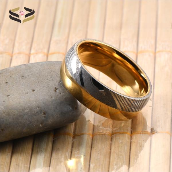 Anillo de boda de acero de Damasco para hombre, oro y plata, dos tonos, 8 mm, pulido con forro de tungsteno