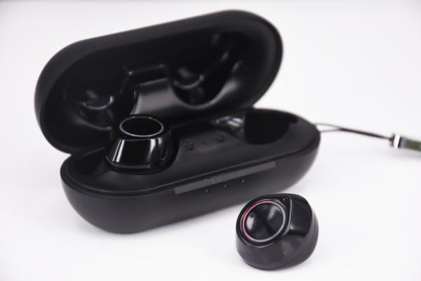 Small Waterproof Sport TWS Sweatproof True Wireless Earbuds Earphones Bluetooth V5.0