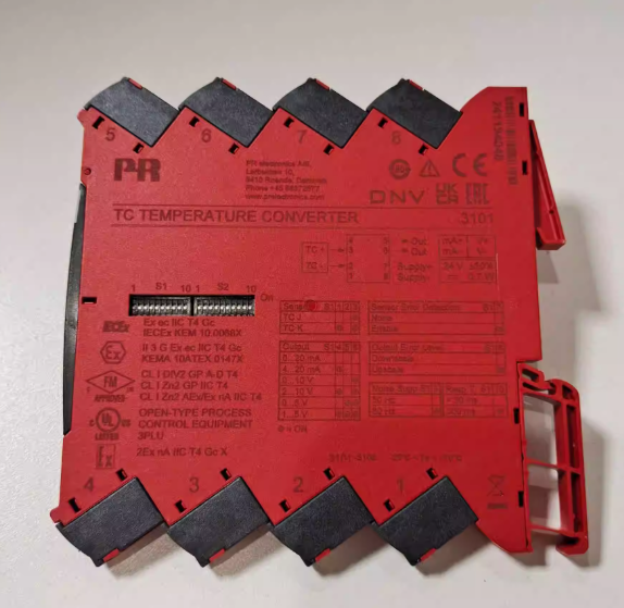 Pt100 converter isolated transmitter 0.05% accuracy 6.1 mm slimline housing selectable response time