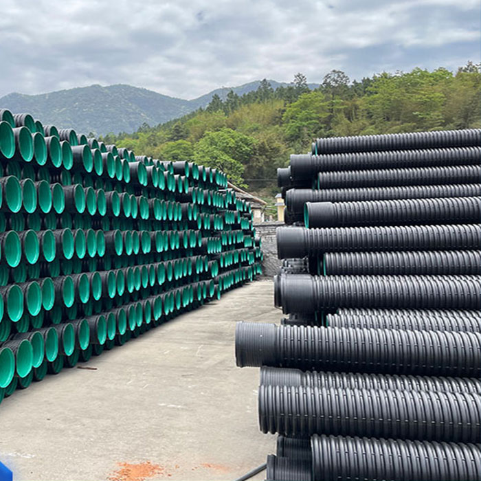 Труба высококачественных и низкой цены Hdpe двойника стены трубы из волнистого листового металла пластиковая воды дренажа