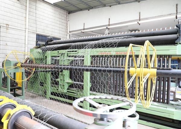 Adjusted 3.0mm Wire Dia 100x120mm Gabion Mesh Machine LNWL4 Rockfall Protection