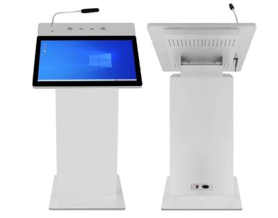 Lecture sur le podium en salle de classe numérique
