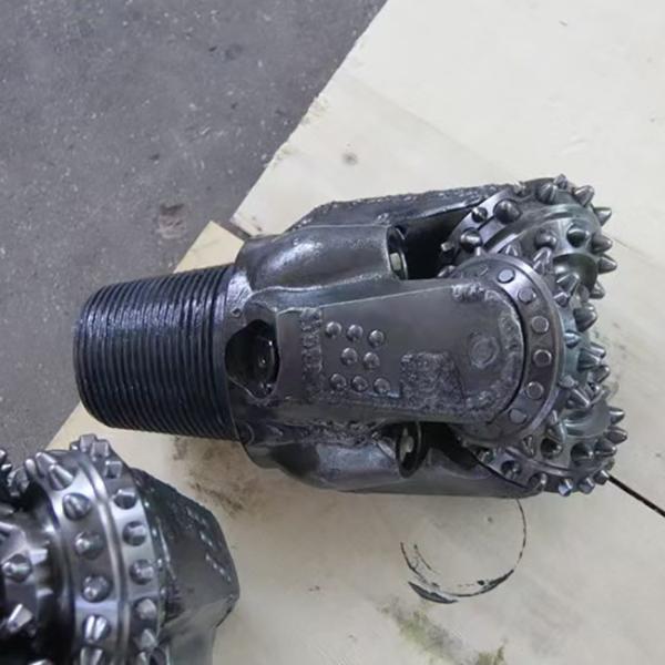 7-7/8 Tricone de forage à cône à rouleaux outil de forage rotatif