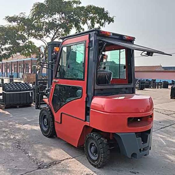 CPCD15 Gasoline Forklift Chinese GuangQing 4Y 1.5 Ton Forklift
