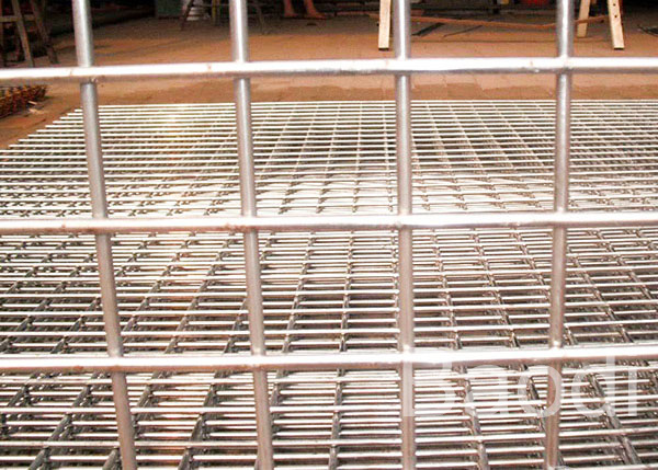 Heavy Duty Welded Wire Mesh Panels Smooth Flat Surface For Food Procuring Sectors