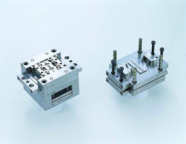 Washing Aluminium Die Casting Mold / Automobile Bathroom Zinc Parts Customzied