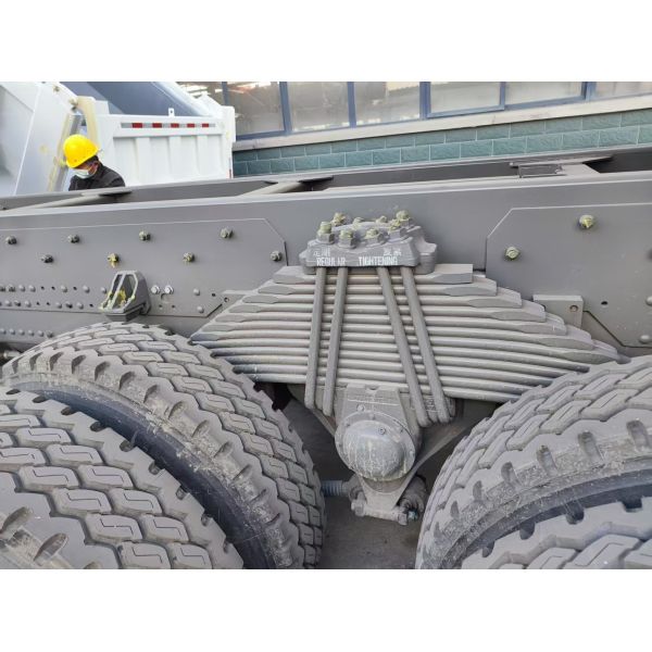 HOWO TX 6*4 White Dump Truck with 390HP MAN Engine & 20CBM Cargo Box for Superior Performance