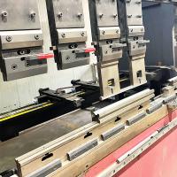 Équipement de pliage de tôles métalliques à haut rendement pour la décoration de bâtiments en acier inoxydable 304