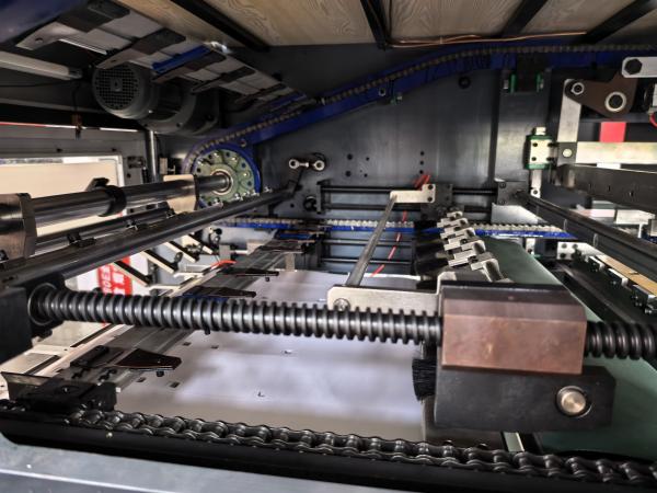JIGUO MYP-1080E Máquina automática de corte y extracción de piezas, tamaño de papel máximo:1080*780mm, velocidad de corte máxima:7500s/h, velocidad máxima:6500s/h