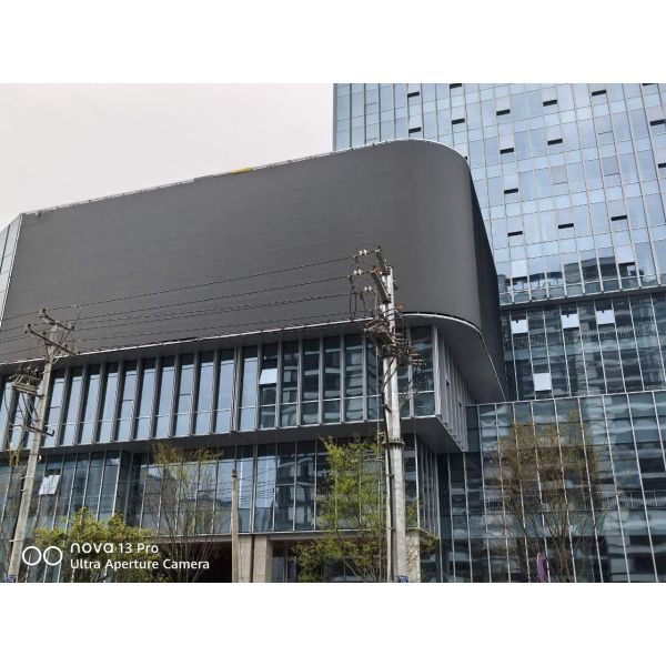 Outdoor Fixed LED Display with 6000 Cd/㎡ Brightness IP65 Waterproof and 100,000 Hours Lifespan for High Visibility Advertising