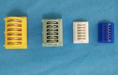 Azul branco amarelo	Titânio que liga o nível da classe II da cirurgia da vesícula biliar dos grampos