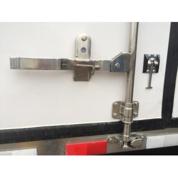 Meat Transport Refrigerated box truck 6x4 266HP 25 T with FRP Sandwich Panels for Ice Box Truck