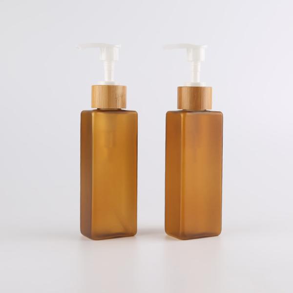 Organic Bamboo Cosmetic Packaging Plastic Pump Bottles With Bamboo Tray 4oz 120ml Square