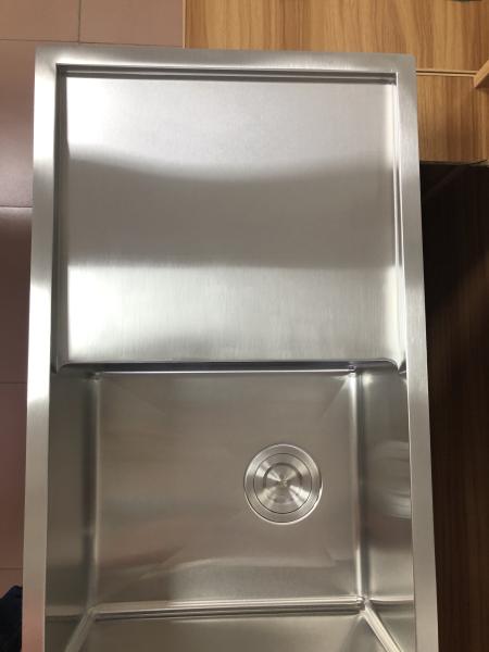 Single Bowl Kitchen Sink With Drainboard 1.2mm Thickness Polished Surface Finish