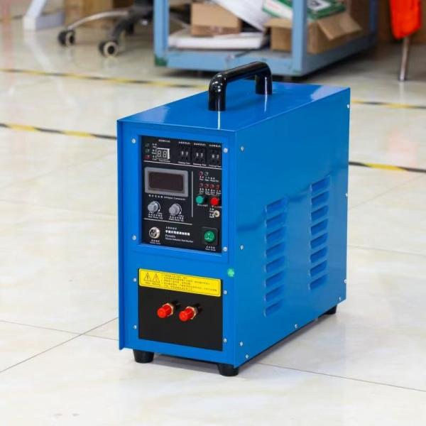 16KW ミニポータブル実験室誘導溶解炉 220V ミニチュア実験室溶解機