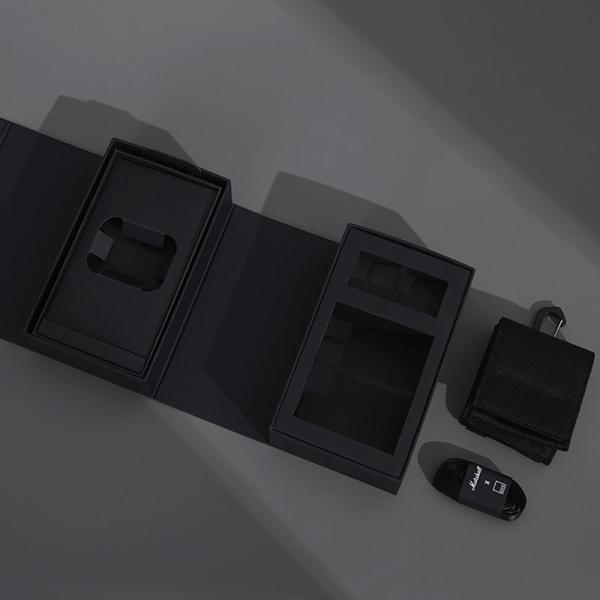 Handmade Matte Black Custom High End Clamshell Gift Box with Magnetic Closure