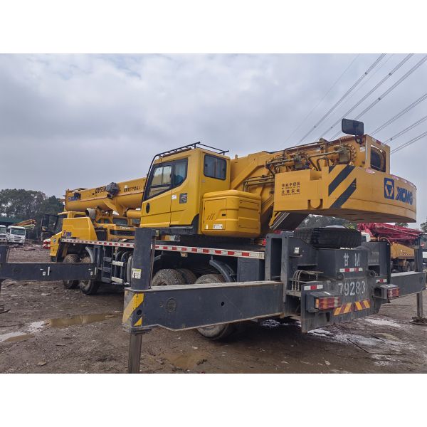 Used 2020 XCMG QY40KC 40 Ton Truck Crane
