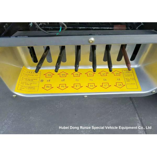 4 Ton Hydraulic Wrecker Tow Truck , Flatbed Recovery Truck With Cummins Engine