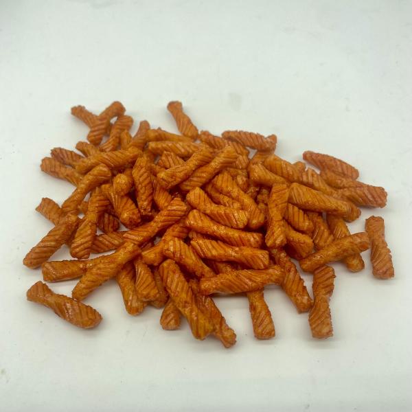 Crunchy Rice Crackers With Spicy Kick Rectangular Shape For Snacking