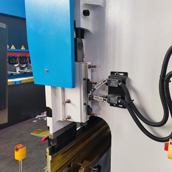 1200MM Small Torsion Bar Press Brake 400 Kn For 2mm Stainless Steel