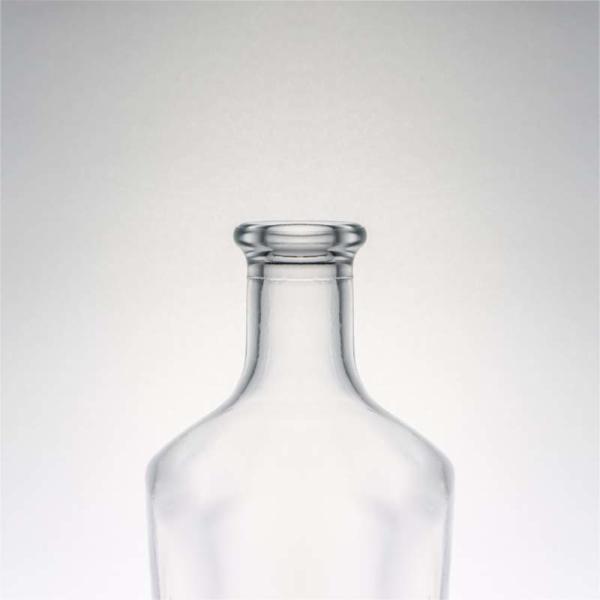 700 ml garrafa de vidro quadrada para logotipo personalizado aceitável vodka licor de licor rum