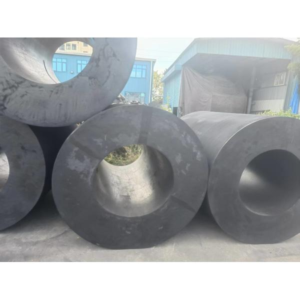 Corrosion Resistance Cylindrical Rubber Fenders Length 1000-5000mm Diameter 100-2000mm Ideal for in Harbors Offshore and Shipyards