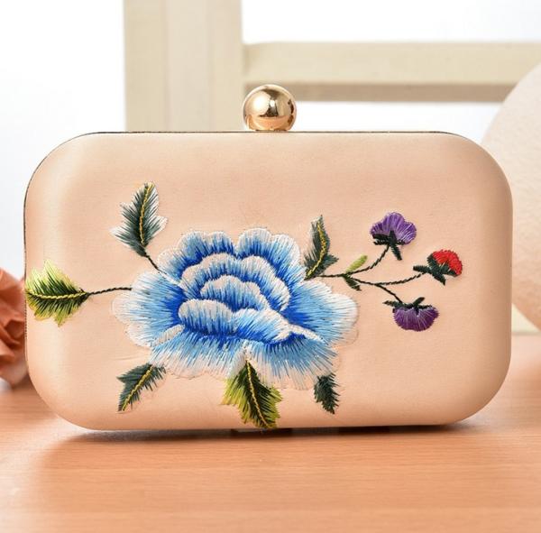 2016 Korean version of the new Ms. Clutch evening bags embroidered ethnic female fashion