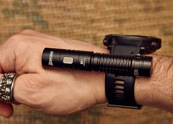 EDC Hiking water resistance 1000lm Handheld LED Torch