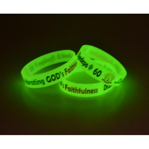 Color Filled Custom Silicone Bracelets Glow In The Dark For Outdoor Events